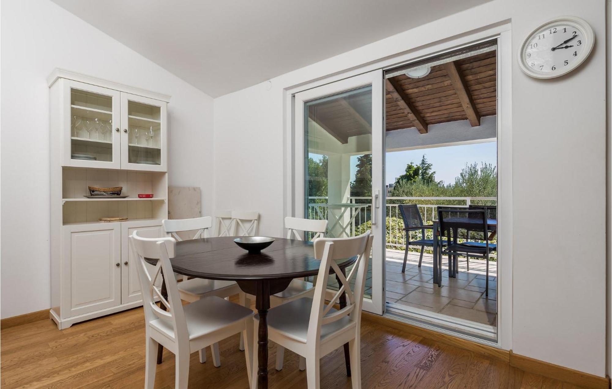 Nice Home In Krk With Kitchen Крк Экстерьер фото